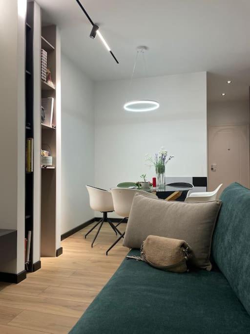 טיראנה Angry Architects Apartment01 מראה חיצוני תמונה