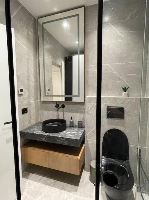 טיראנה Angry Architects Apartment01 מראה חיצוני תמונה
